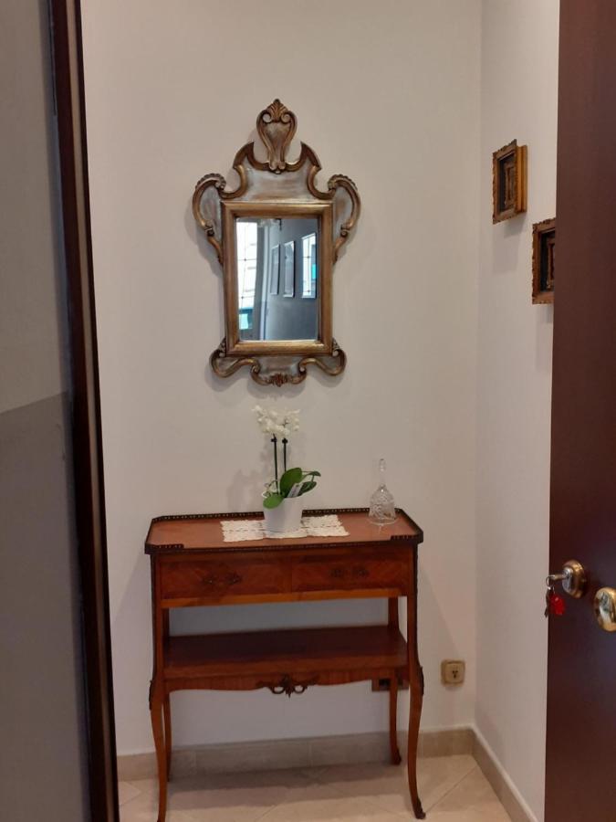 La Casa Di Sabrina Apartment เวโรนา ภายนอก รูปภาพ