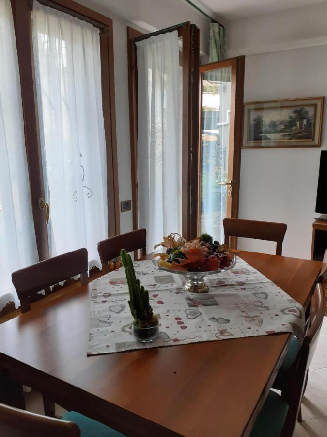 La Casa Di Sabrina Apartment เวโรนา ภายนอก รูปภาพ