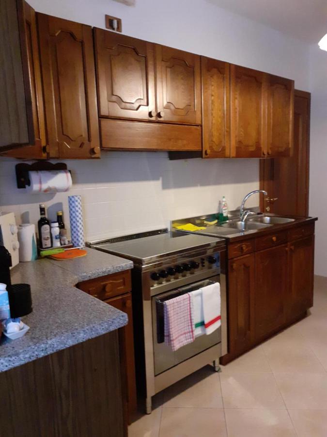La Casa Di Sabrina Apartment เวโรนา ภายนอก รูปภาพ